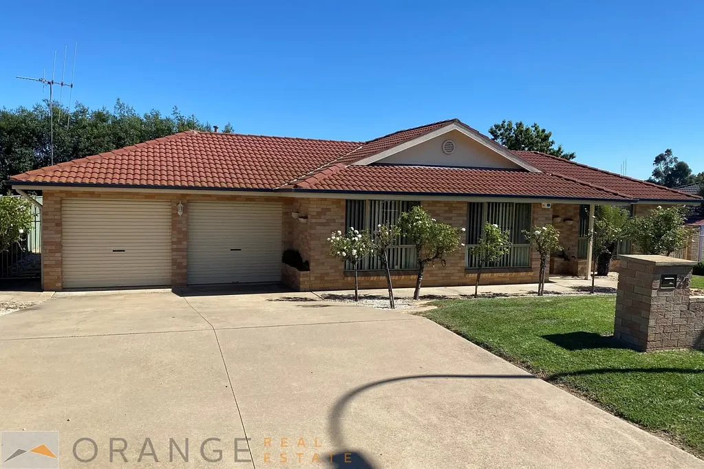 GORGEOUS FAMILY HOME