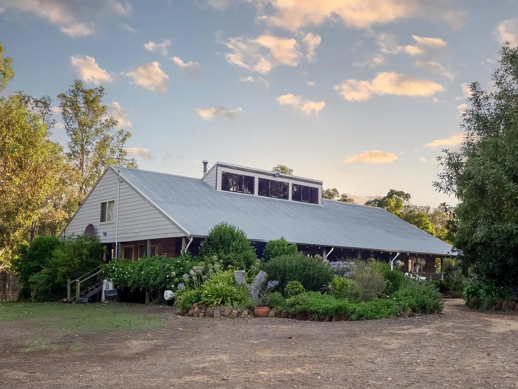 Jalbarragup 6Moenga Magnificent Country Residence for Sale