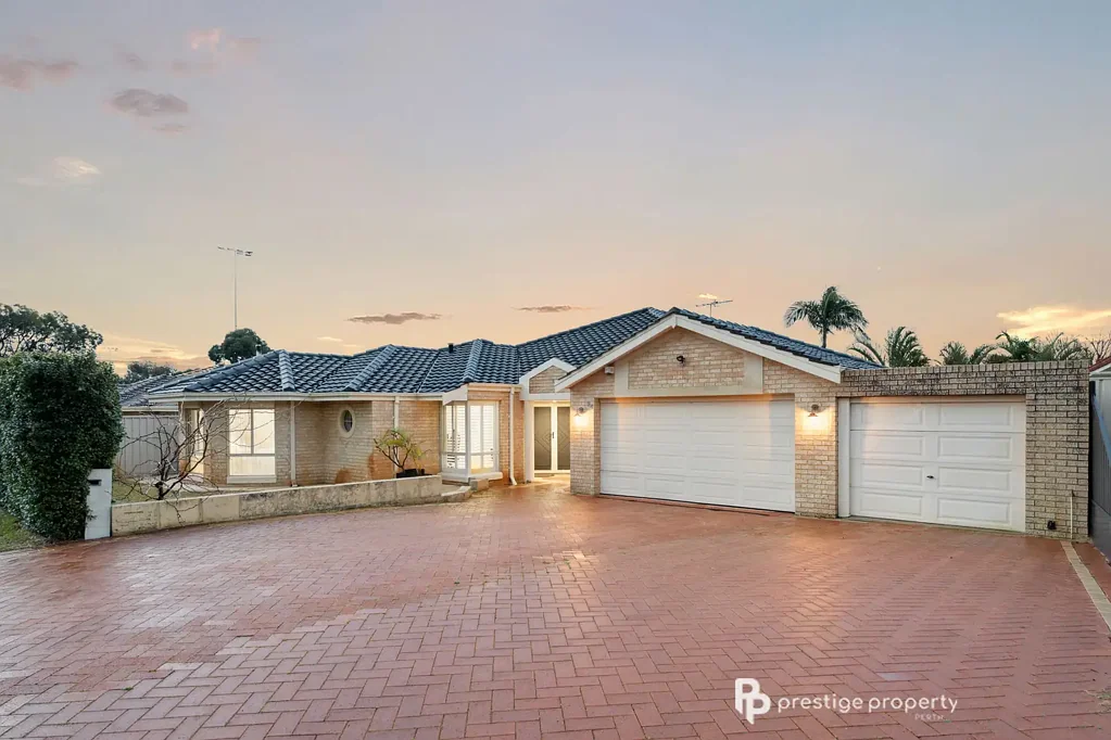 24 Shorebird Parade, Woodvale, WA 6026