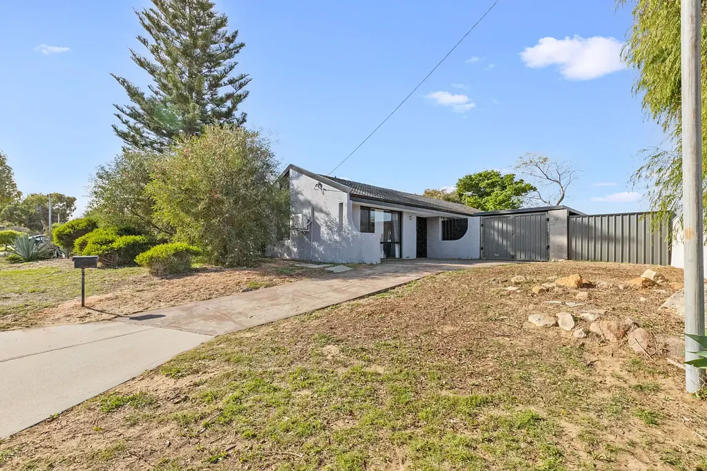 Craigie 3房  CHARMING THREE-BEDDER WITH ENDLESS POTENTIAL