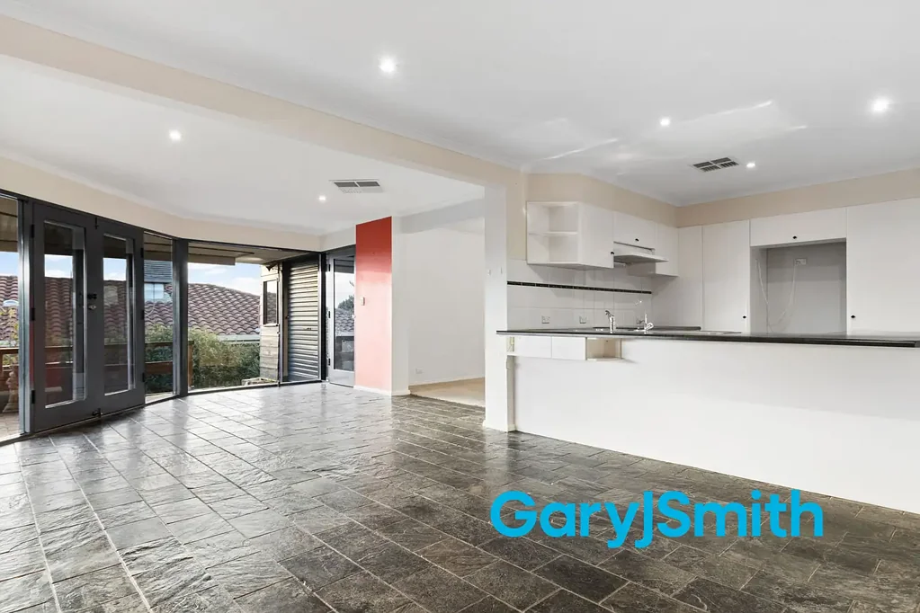 Family Home in Beach-side Suburb