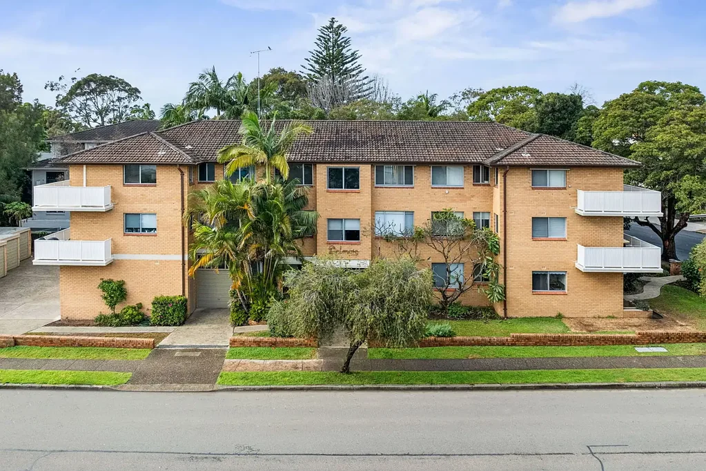 Dee Why 2Moenga Relaxed Beachside Living and Outstanding Convenience