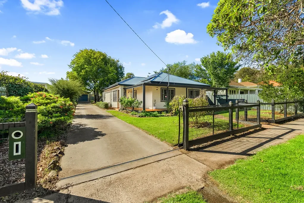 Maffra 3ห้องนอน Family Home In Great Location