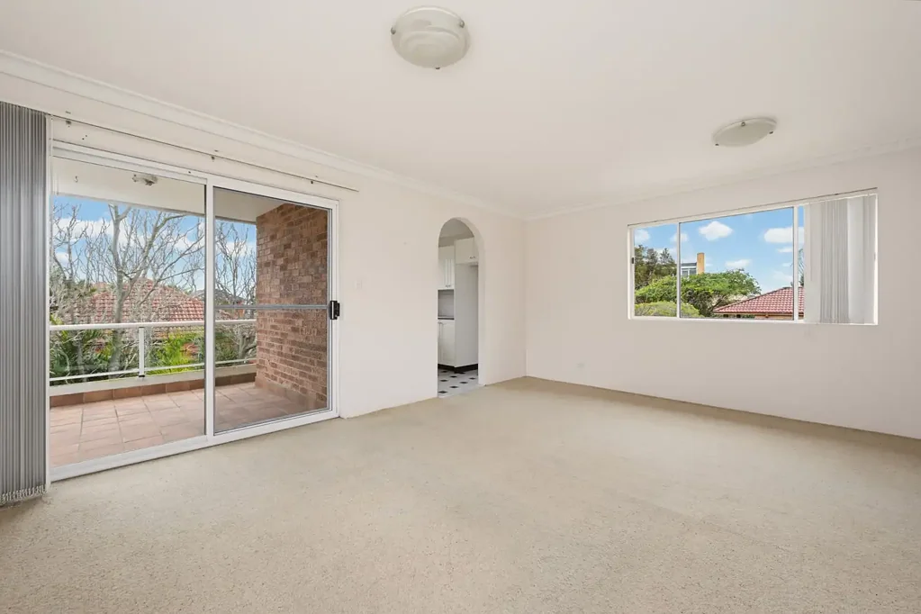 HOLDING DEPOSIT TAKEN - Sunlit Apartment in a Prime Location Near Maroubra Beach