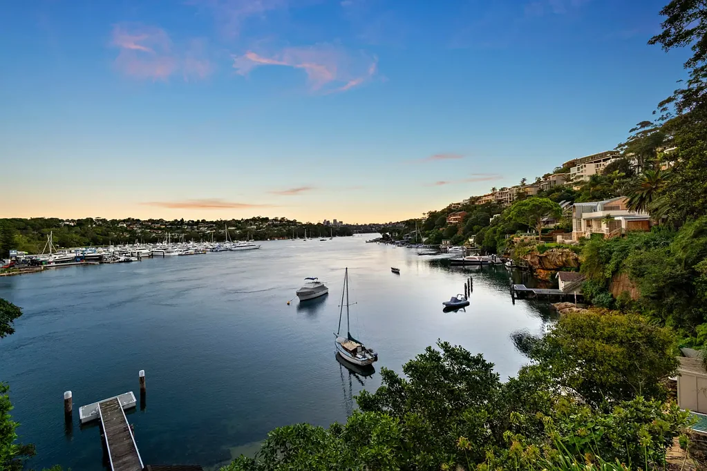 Seaforth 3침실 Low Maintenance House-Sized Waterfront Living with Private Boating Access