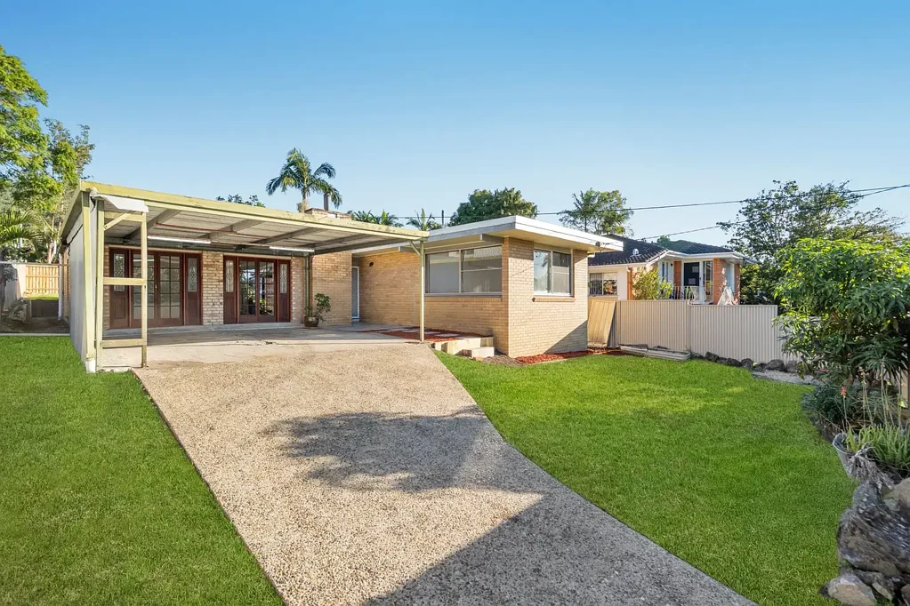 The Gap 5部屋 A standout family home in one of Brisbane's most desirable suburbs