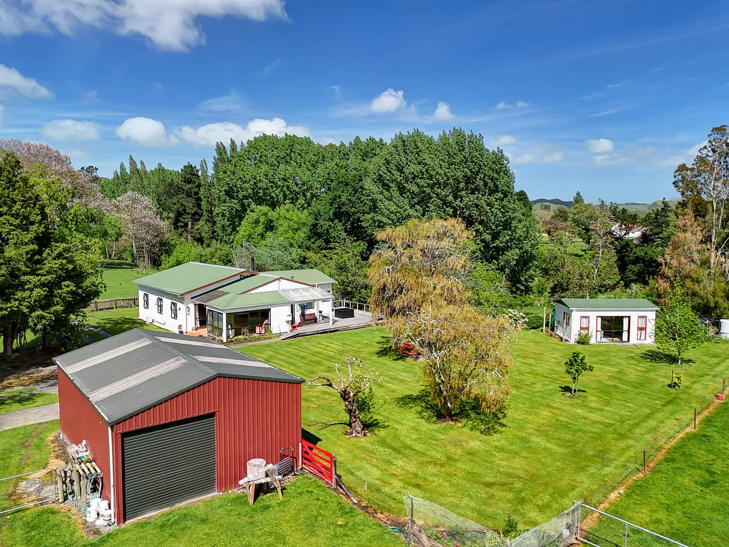 Parikino  Charming lifestyle retreat – “Lanark Croft”