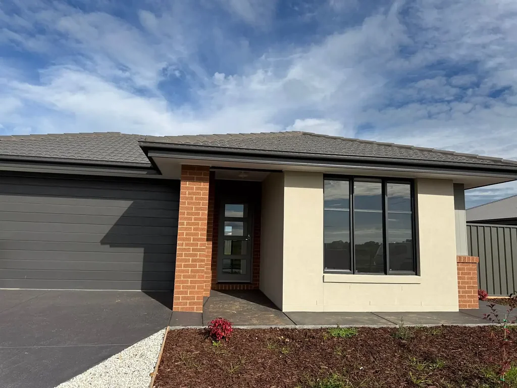 Brand New Family Living in Yarrawonga