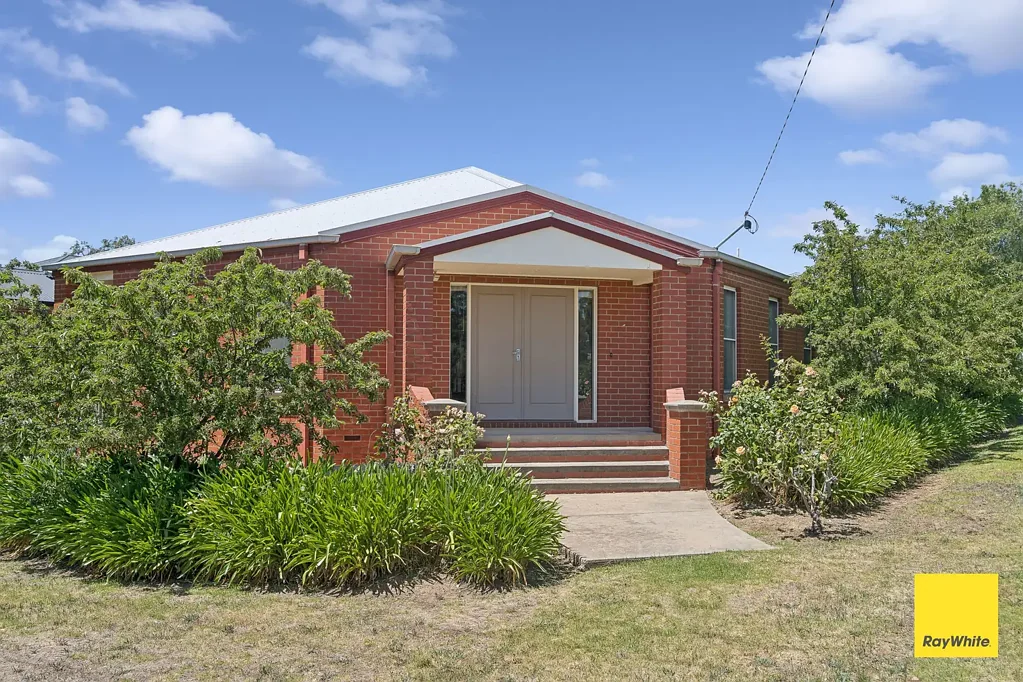 253 Carpenter Street, Spring Gully, VIC 3550