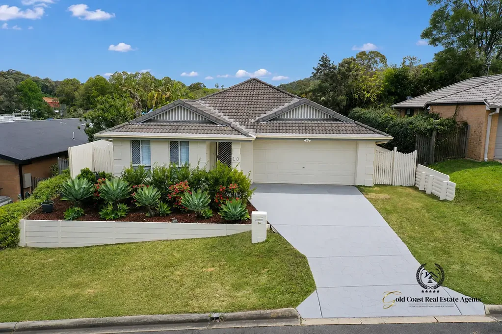 Upper Coomera 4બેડરૂમ Renovated Four-Bedroom Home on a Low-Maintenance 511sqm Block