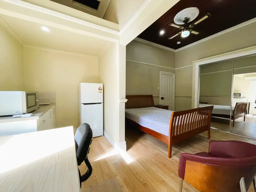 Furnished Studio Room Available -Utilities Included