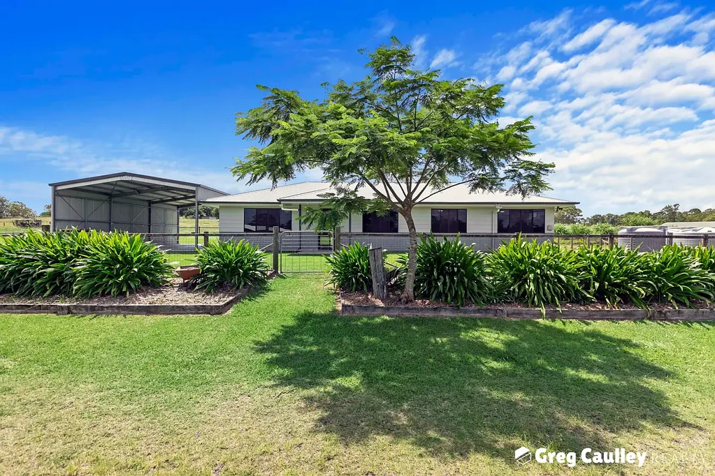 Tinana  Modern Home on 10 Acres
