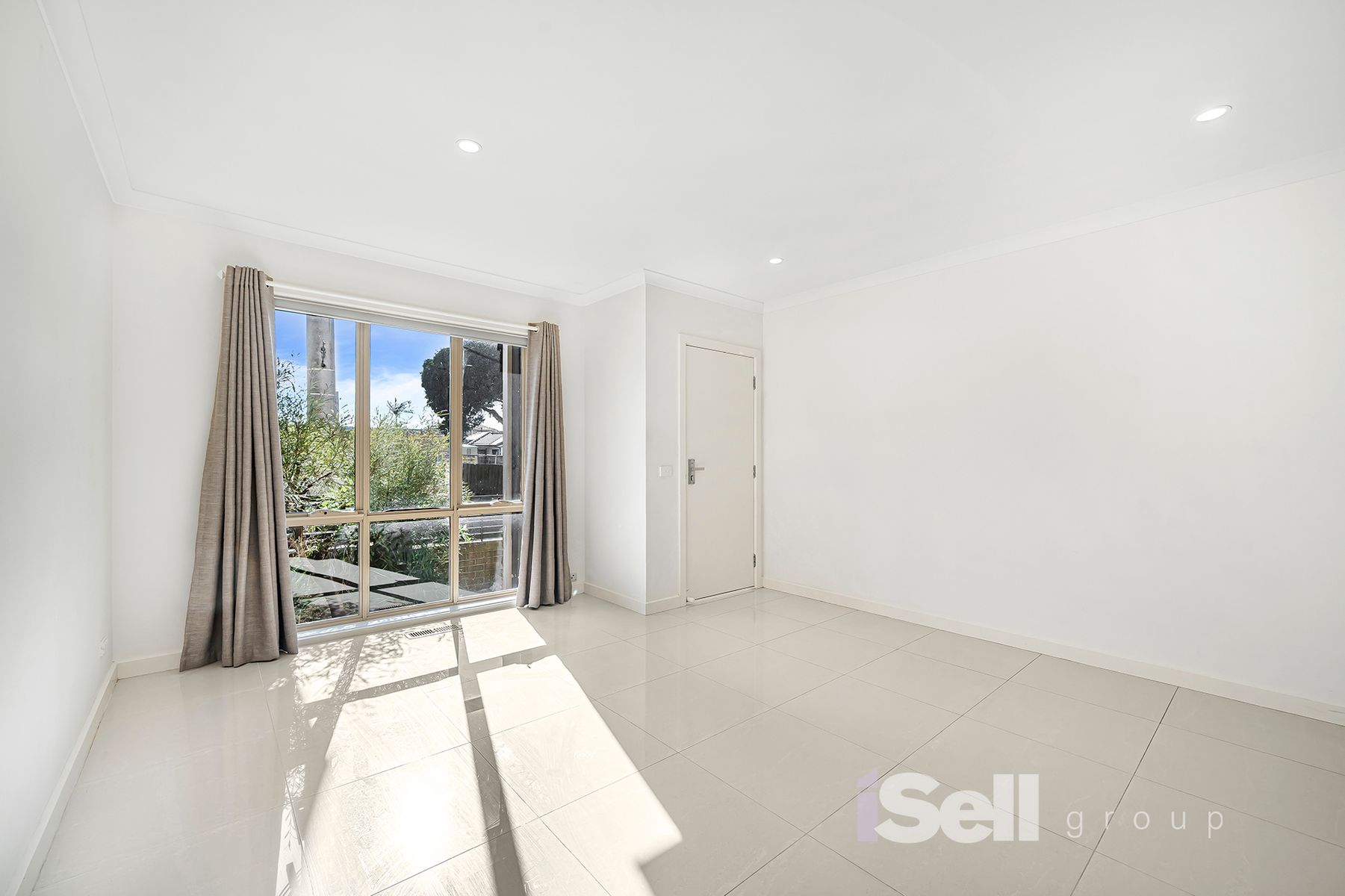 2B MCNAB CT, DANDENONG VIC 3175, 0 chambres, 0 salles de bain, Townhouse