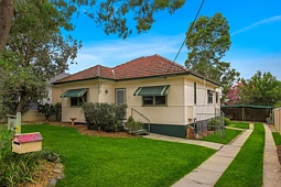 19 Binalong Road, Pendle Hill