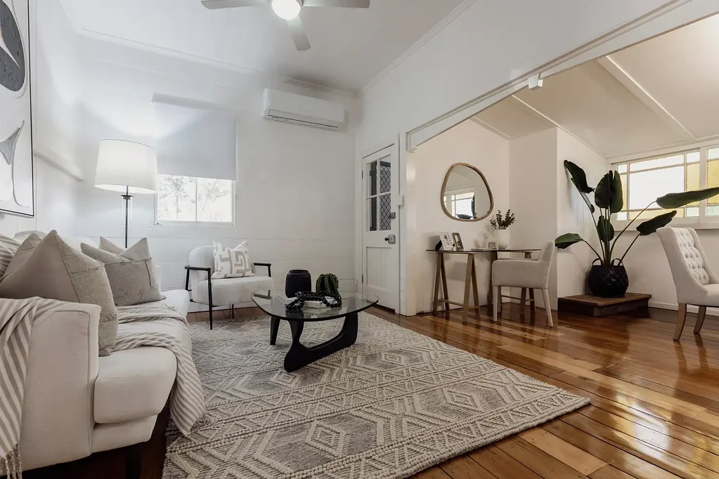 Woodend 3Phòng ngủ Historic Charm, Modern Comfort — Circa 1870s