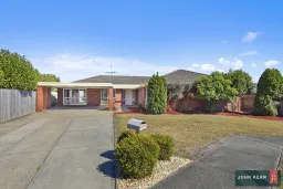 4 Tarwin Grove, Newborough