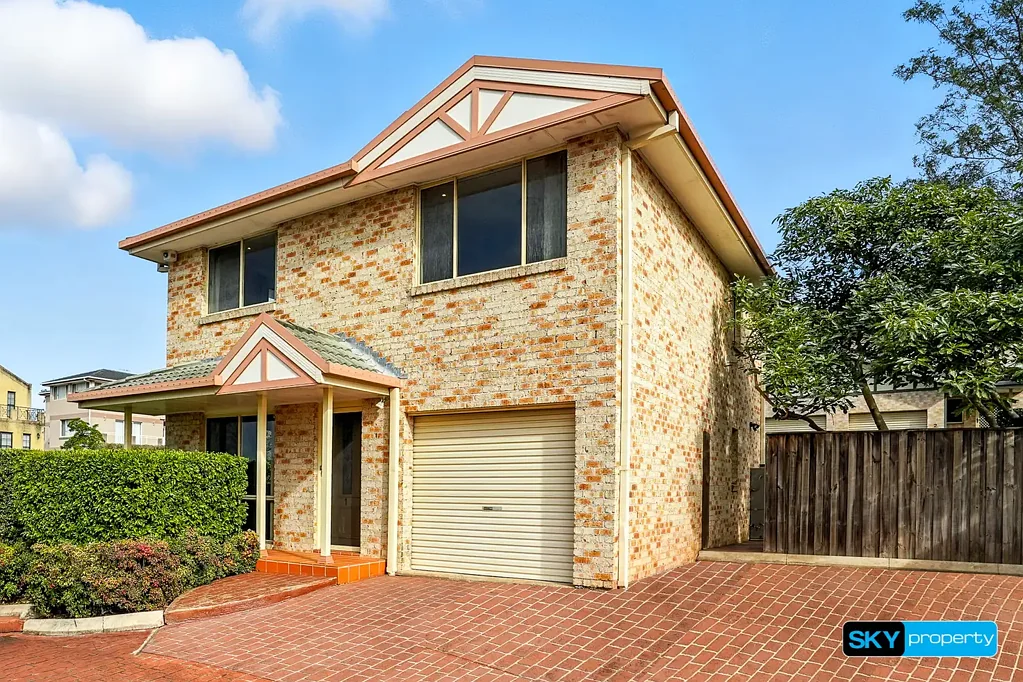 Blacktown 3房 三卧宽敞主套  开放式客餐厨  美观庭院  安全车库  便利设施 BEST OF THE BEST - TOP OF BLACKTOWN!
