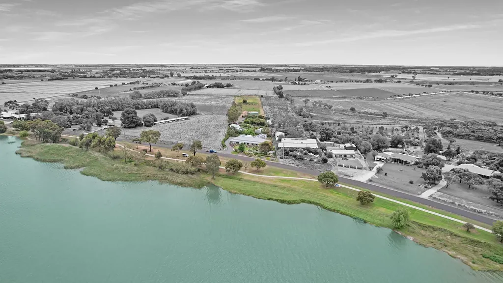 Lake Boga 6ห้องนอน 3 Homes , 1 Property !