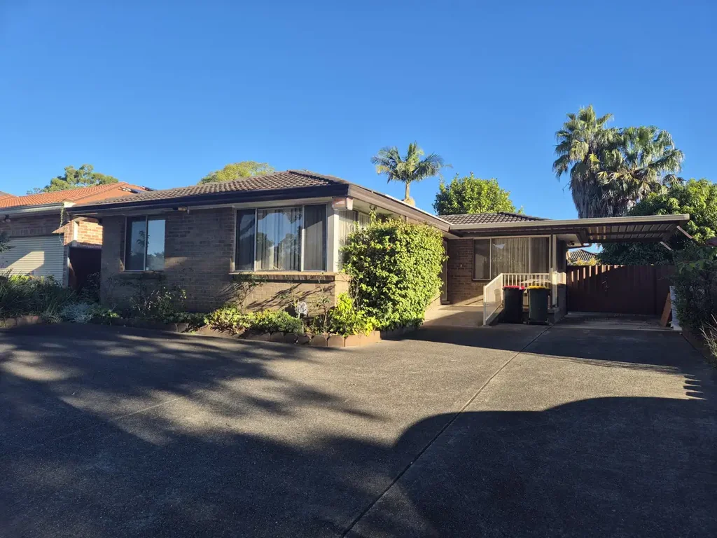 4 Bedroom Brick Property Set In A Convenient Location!!!