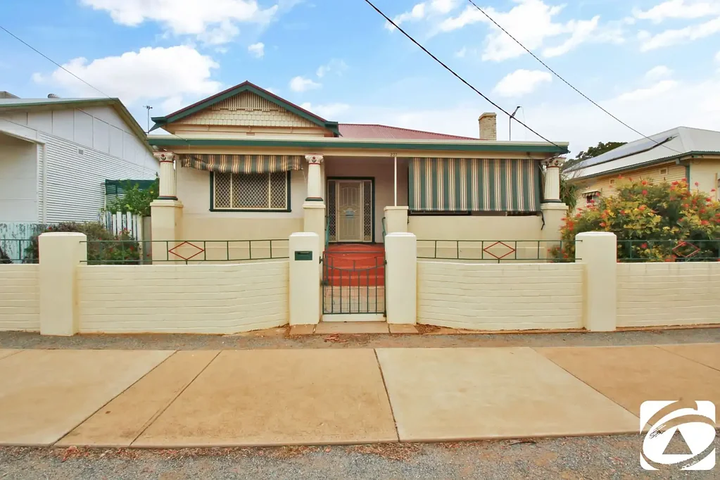 Broken Hill 3कमरा CONVENIENT LOCATION – SOLID POTENTIAL
