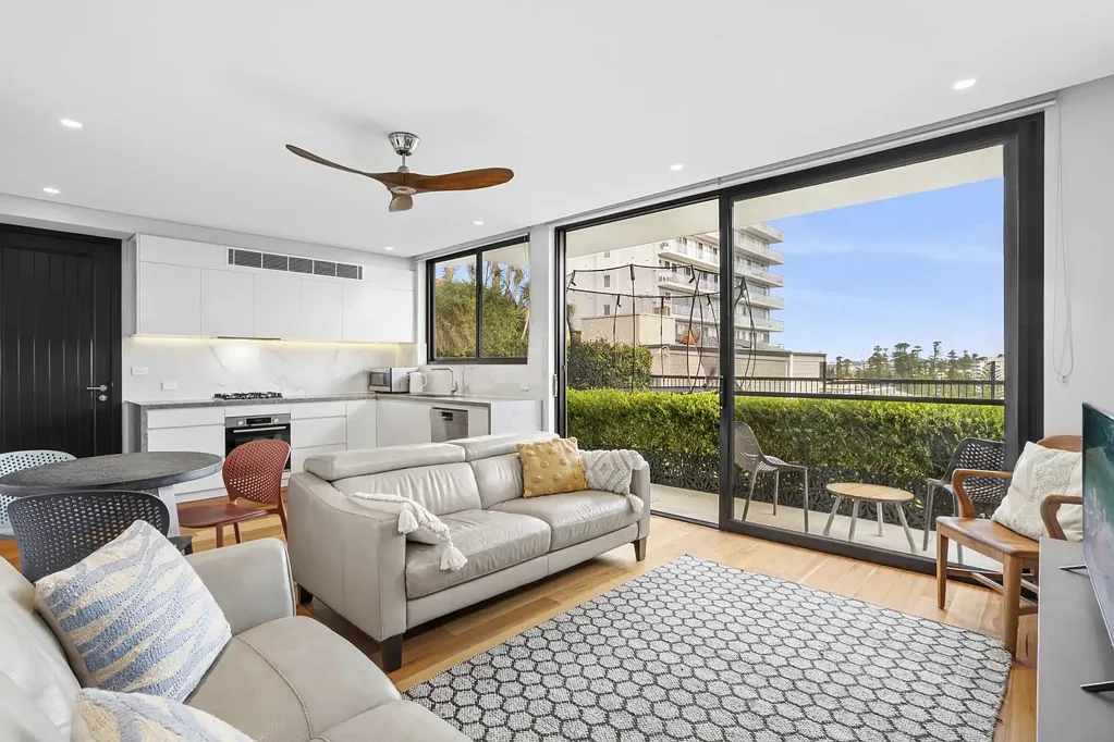 Spacious Fully Furnished Beachside Retreat with Utilities Included | Flexible Lease Available