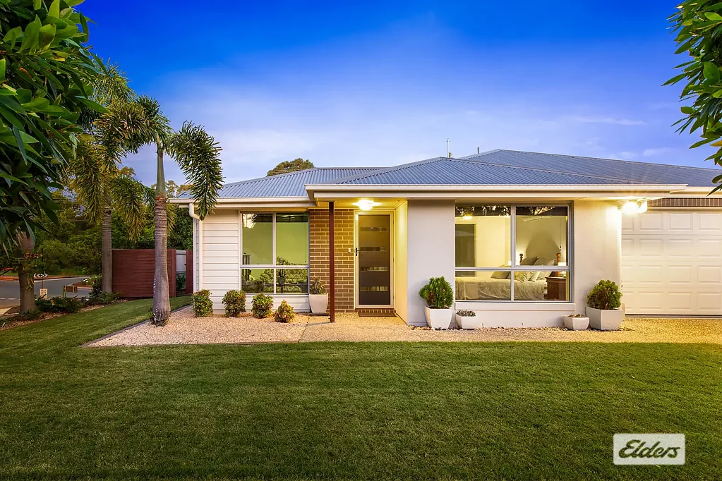 Cornubia 3Habitaciones HIGHLY SOUGHT AFTER LOW MAINTENANCE HOME WITH SIDE ACCESS!