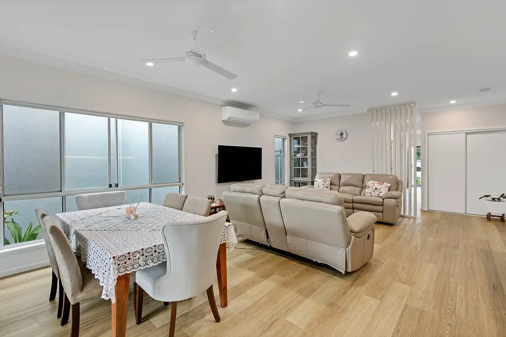 Nirimba 2房  Halcyon Nirimba - Home 208 - Over 50’s Luxury Resort (Avoca design)