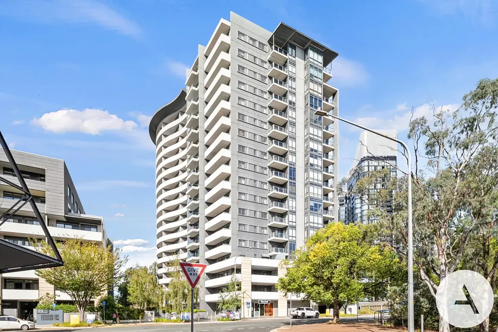 Belconnen 1બેડરૂમ 17th Level and 75m2 of Comfort and Style! Living High with Elevated Views!