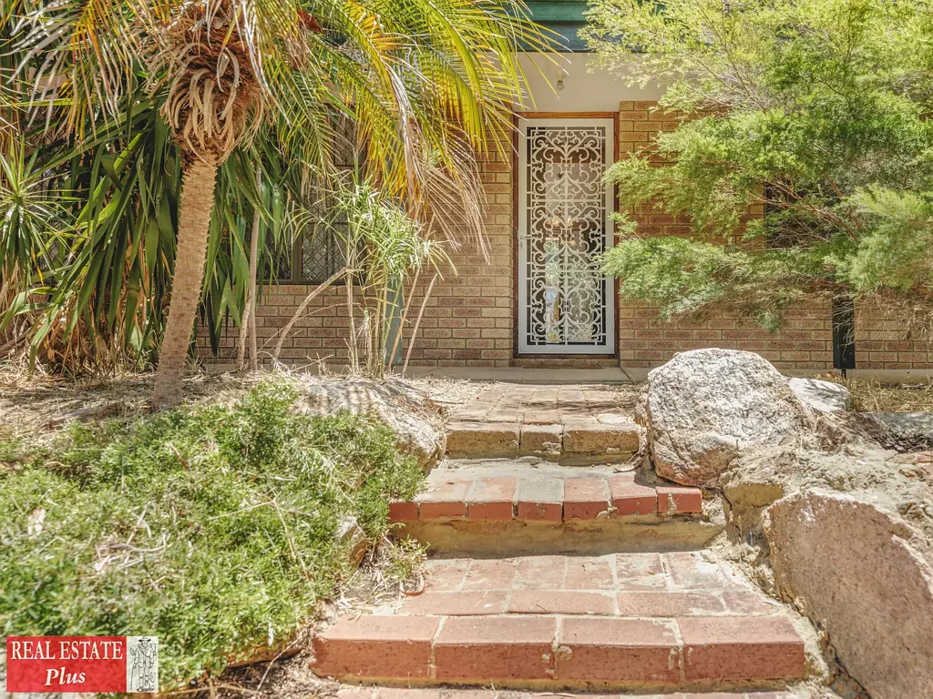 Bellevue 3कमरा Home of Enormous Potential!