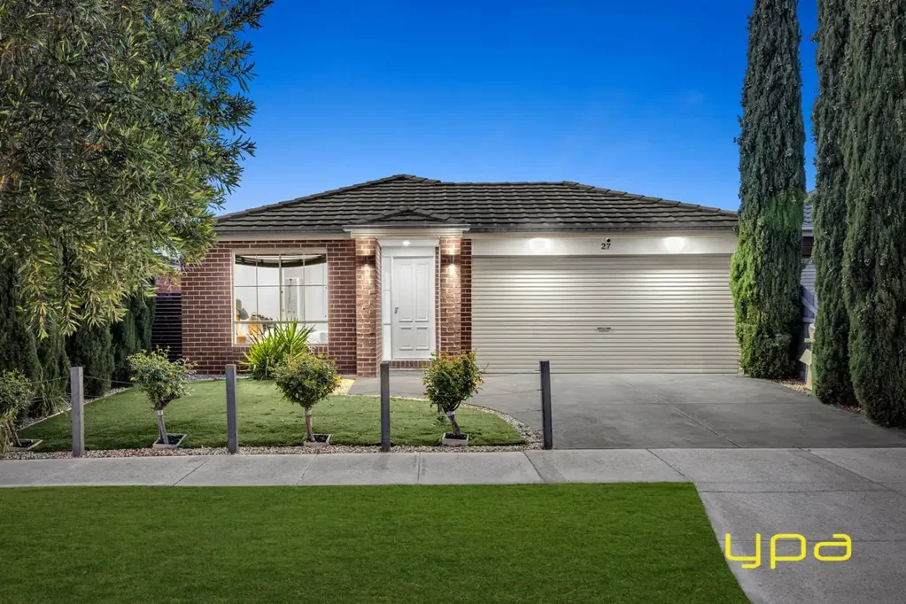 Cranbourne 3ห้องนอน Park-Facing Perfection in Prime Cranbourne Pocket