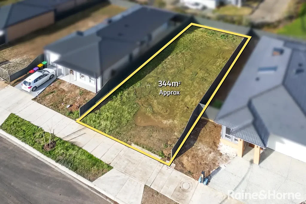 32 Crossmount Drive, New Gisborne, VIC 3438
