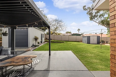 Kearneys Spring 3房 维护完美的住宅，地理位置优越，带独立供电棚屋！ Immaculately Kept Home in Prime Location with Powered Shed!