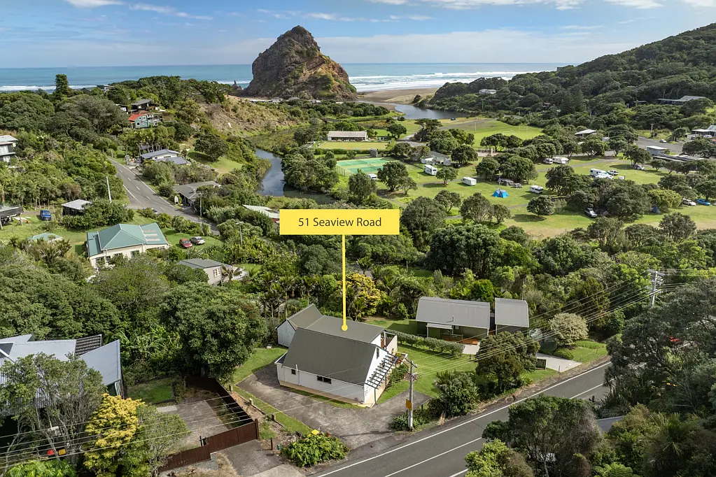 Piha 3ਬੈੱਡਰੂਮ Beachside Bliss