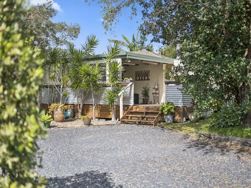 3 Schnapper Close, Emerald Beach, NSW 2456