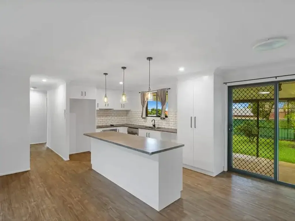 Spacious Family Home in Newtown