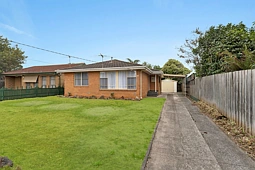 28 Hoya Crescent, Frankston North