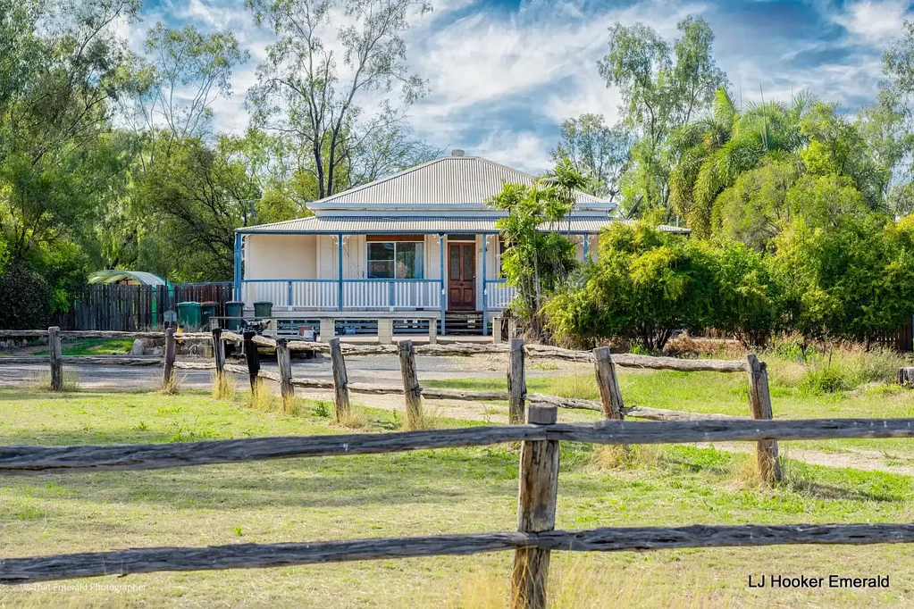 Emerald 3 Bedroom TRANQUIL COUNTRY HOME ON RURAL SETTING