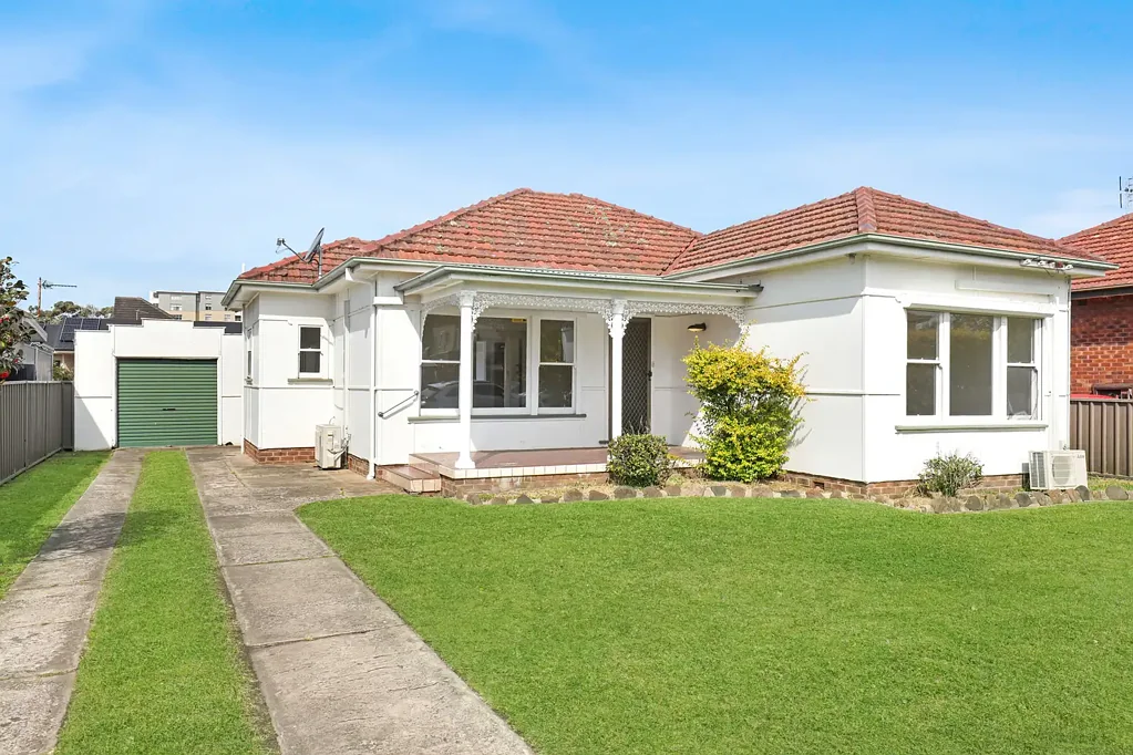 Wollongong 3 Slaapkamer Inner-city home with re-development potential!