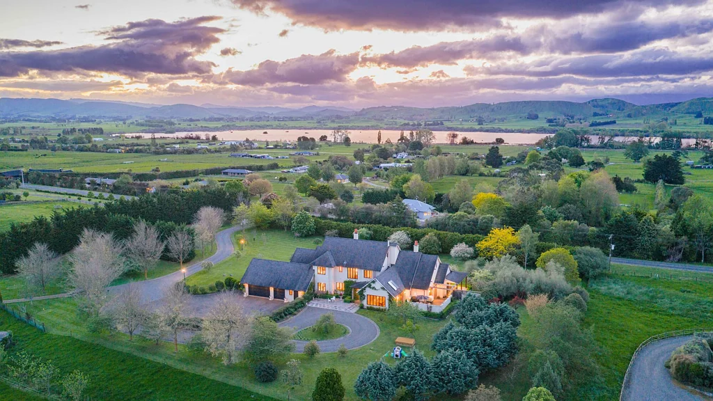 Waipukurau and Surrounds 5બેડરૂમ Multi-generational or Income Opportunity