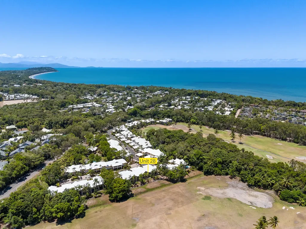 Port Douglas 3 Bedroom Price Heavily Reduced - Golf Course Views - Tropical Retreat