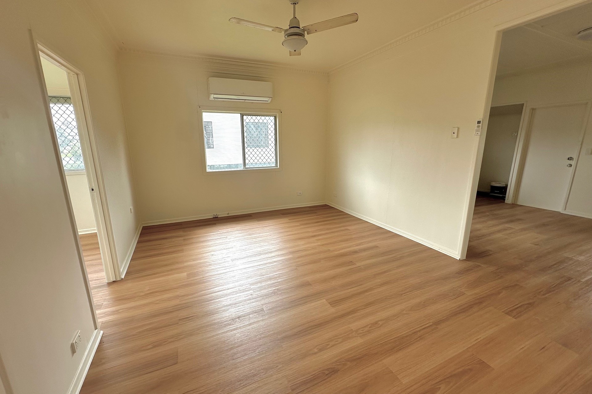 1 LINDSAY ST, BUNDAMBA QLD 4304, 0 phòng ngủ, 0 phòng tắm, House