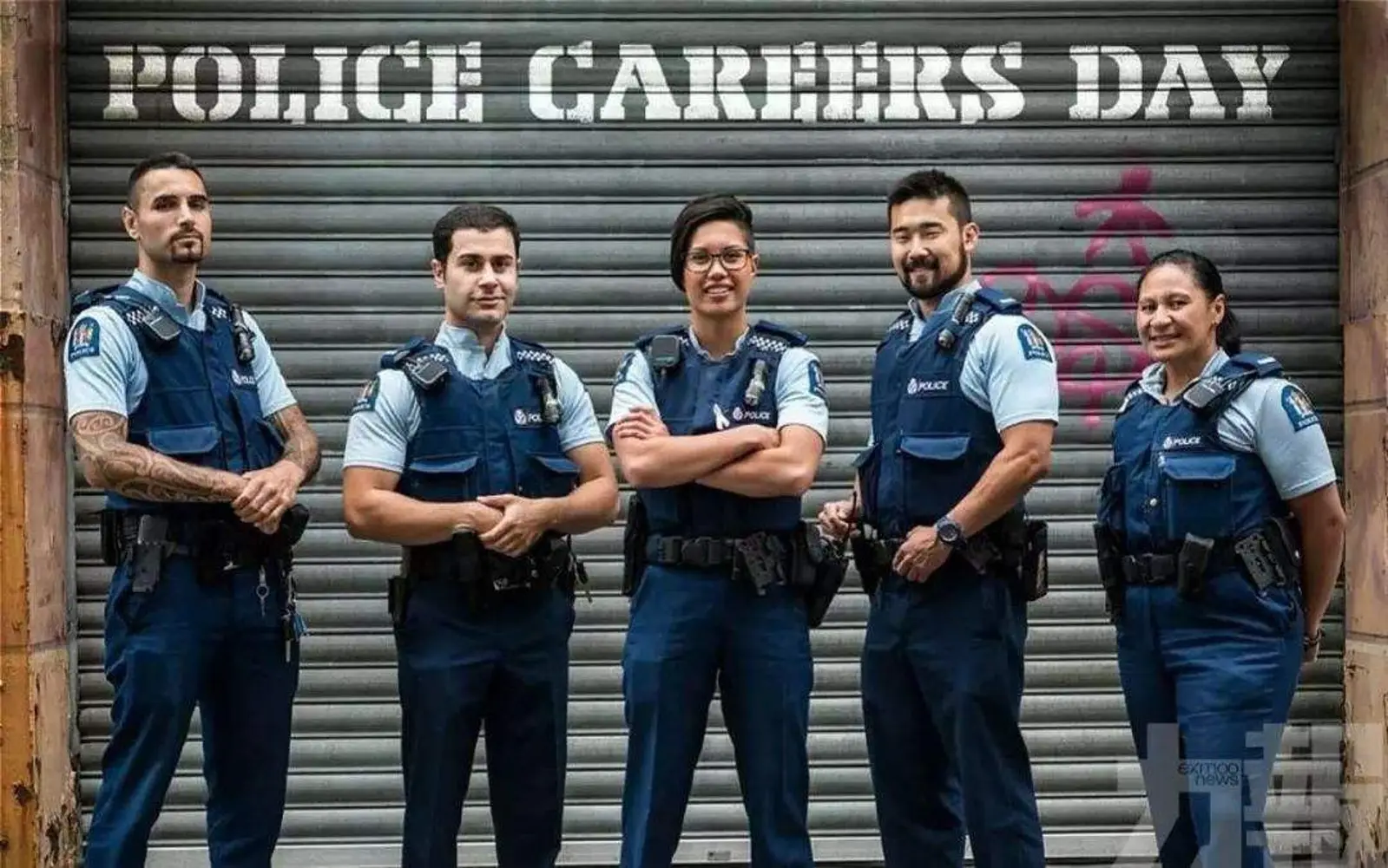 今天早上奥克兰高速路上发生三起车祸往City车道大堵塞｜新西兰警方：满意回购计划｜新西兰启动全新品牌推广｜央行重审视货币政策