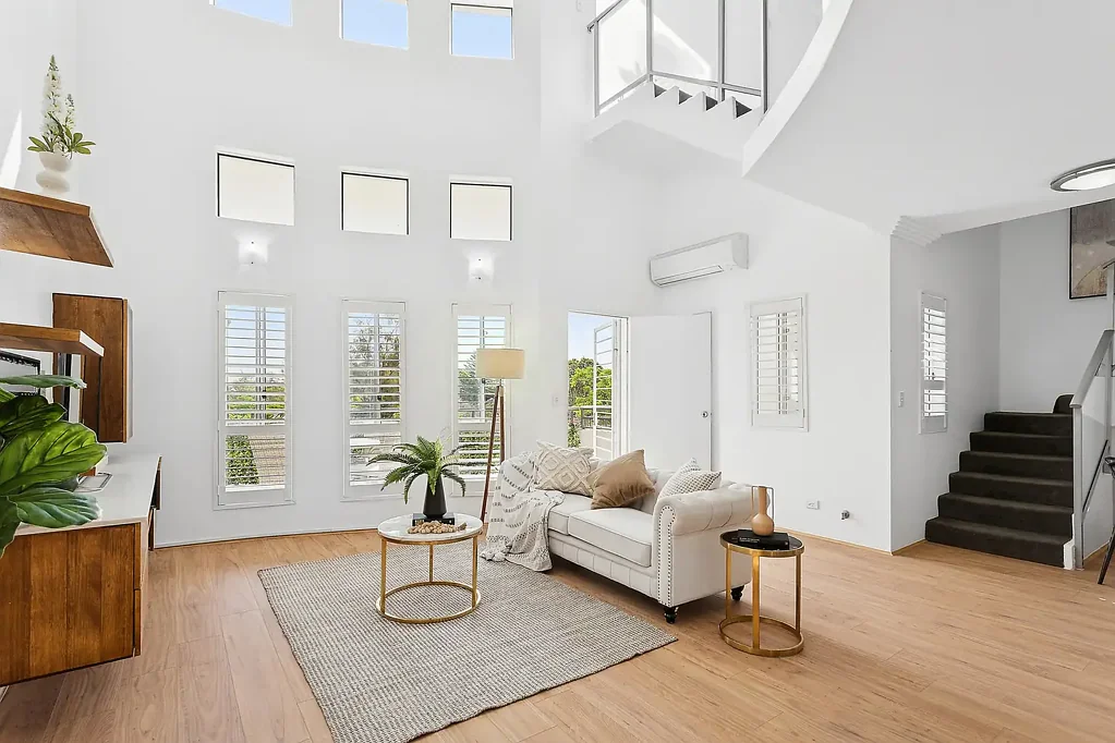 Botany 3 Bedroom Sunlit tri-level home offering space, luxury and privacy