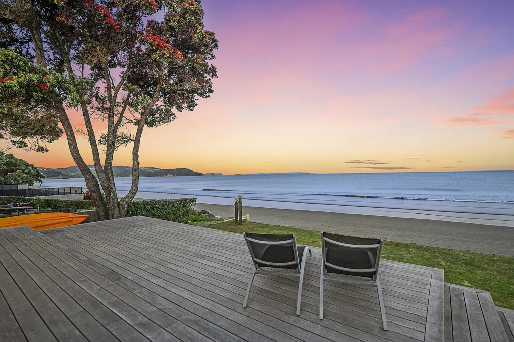 Orewa 3部屋 Luxury, Location, An Auction Like No Other!