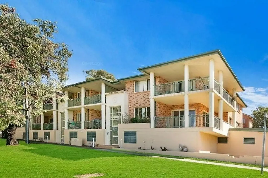 Perfectly presented with Views to Botany Bay