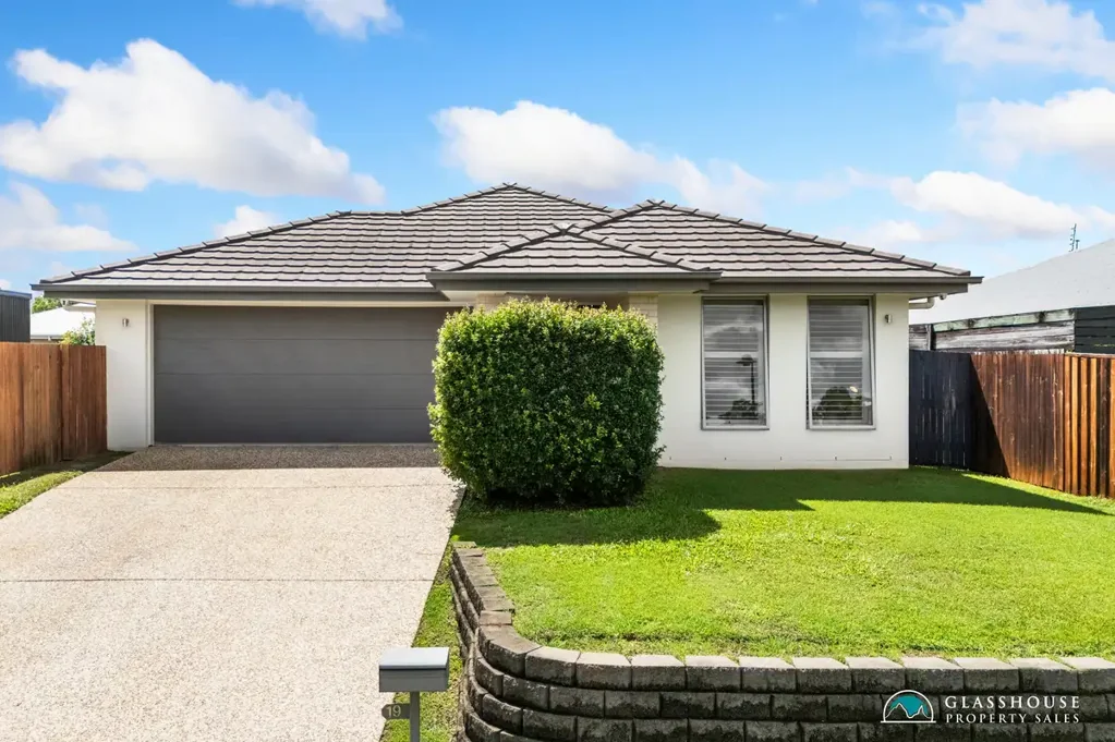 19 Poole Road, Glass House Mountains, QLD 4518