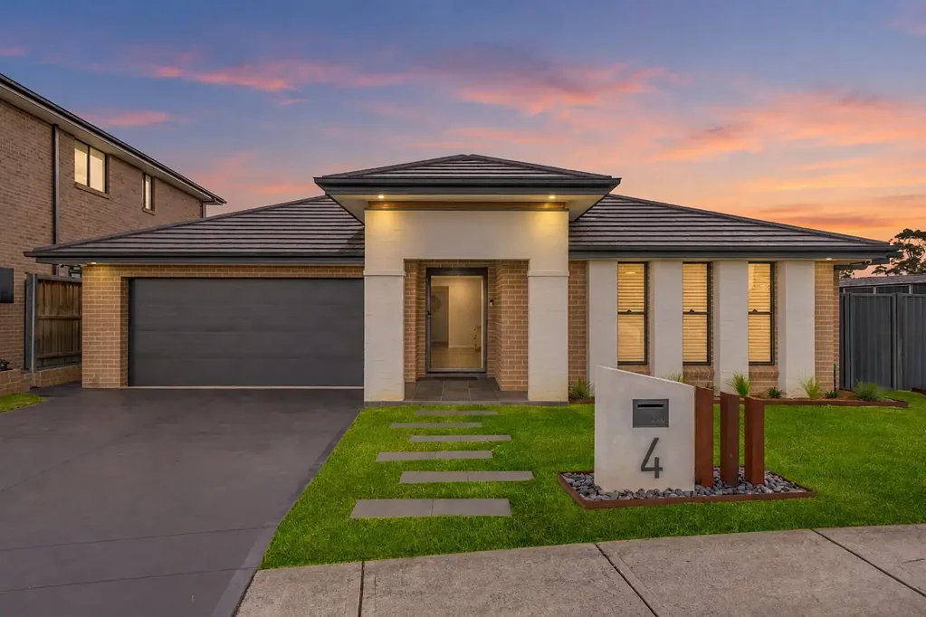 North Kellyville 5ਬੈੱਡਰੂਮ Contemporary Single-Level Living