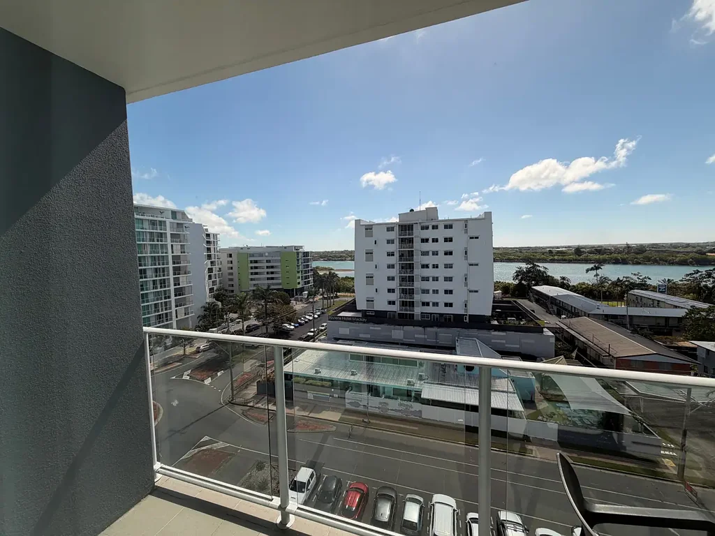 Spacious Dual-Key Apartment with Flexible Living Options