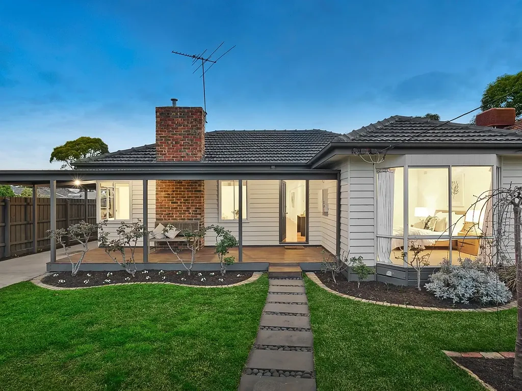 Spacious Light-Filled Home in Bentleigh East
