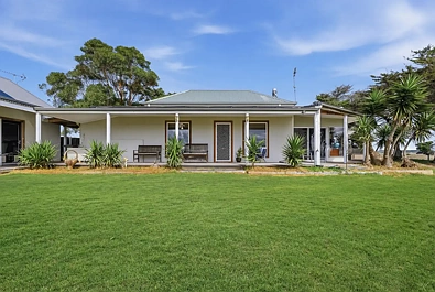 Tarwin Lower 3 Bedroom Rural Bliss Meets the Ultimate Entertainers Haven